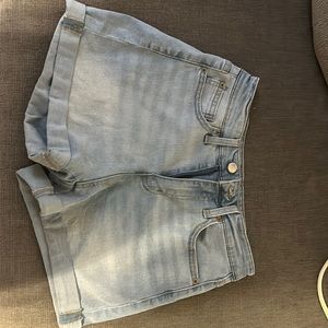 No boundaries short. Light blue